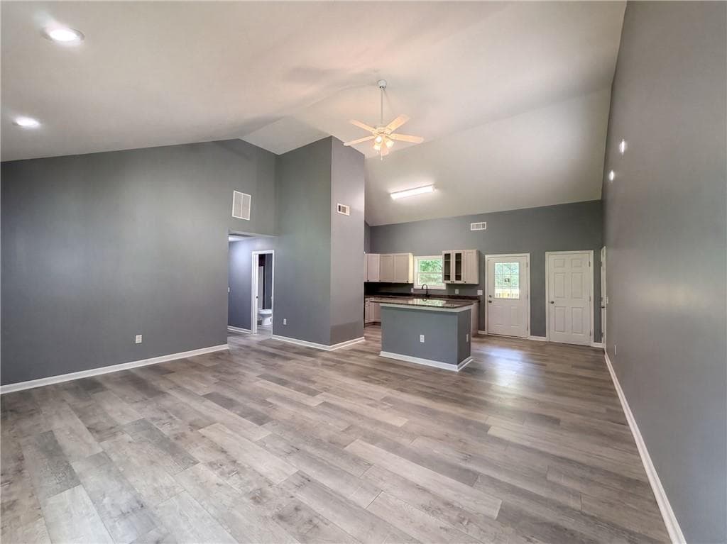 3 bedroom, 2 bathroom, 1,795 sq ft single family residence for sale at 201 Deerfield Lane, Carrollton, GA 30116 — photo 8