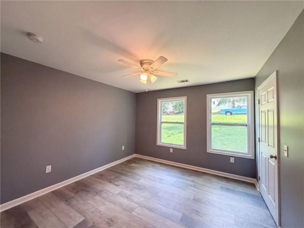 3 bedroom, 2 bathroom, 1,795 sq ft single family residence for sale at 201 Deerfield Lane, Carrollton, GA 30116 — photo 10