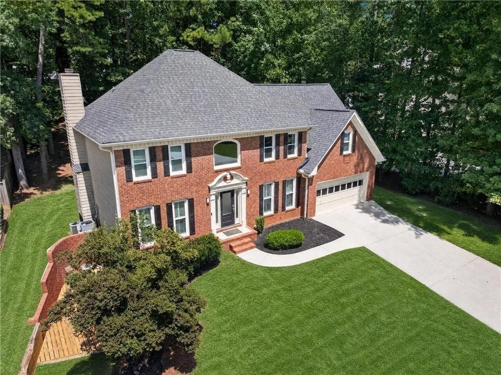 6 bedroom, 4 bathroom, 4,541 sq ft single family residence under contract at 969 Mill Bend Drive, Lawrenceville, GA 30044 — photo 2