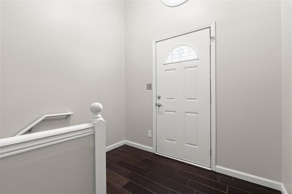 1 bedroom, 1 bathroom, 1,092 sq ft condominium for sale at 3980 Riverlook Parkway 103, Marietta, GA 30067 — photo 4