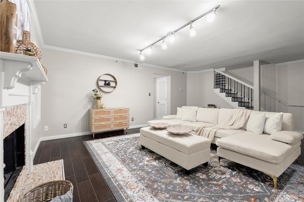 1 bedroom, 1 bathroom, 1,092 sq ft condominium for sale at 3980 Riverlook Parkway 103, Marietta, GA 30067 — photo 5