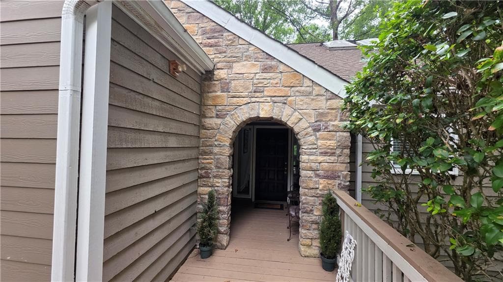 4 bedroom, 3 bathroom, 2,728 sq ft single family residence for sale at 2659 Spring Rock Way, Roswell, GA 30075 — photo 4