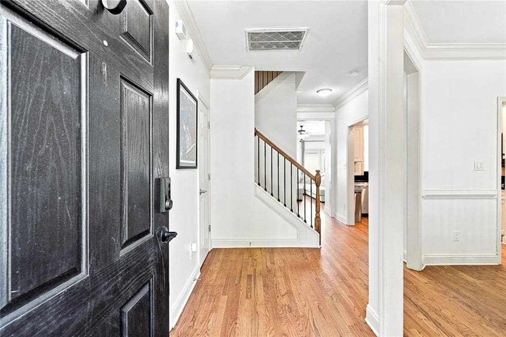 4 bedroom, 4 bathroom, 2,051 sq ft townhouse for sale at 3977 Covey Flush Court, Smyrna, GA 30082 — photo 3