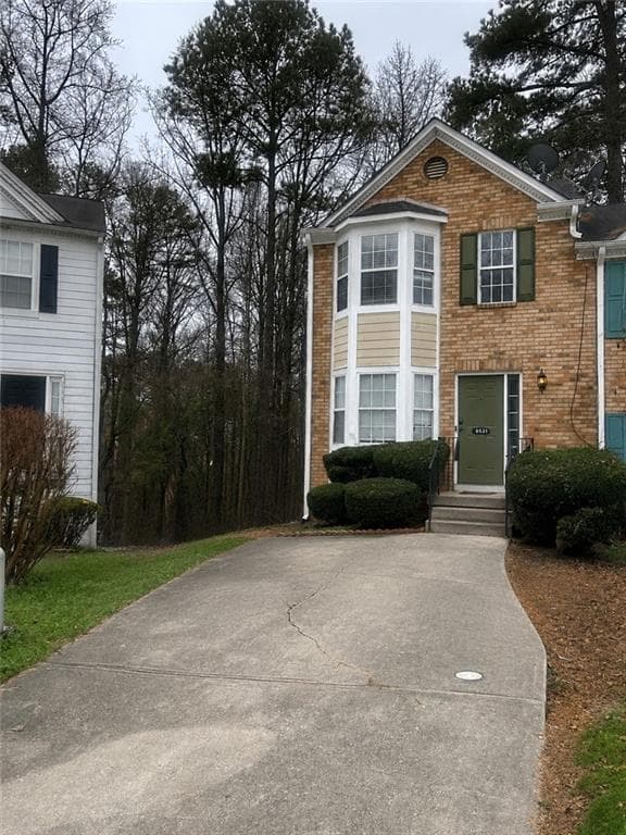 1 bedroom, 2 bathroom, 130 sq ft townhouse for rent at 6531 Charter Way, Lithonia, GA 30058 for $825 a month — photo 1 of 7