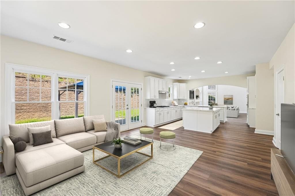 4 bedroom, 3 bathroom, 3,236 sq ft single family residence for sale at 5041 Duxford Drive, Smyrna, GA 30082 — photo 10