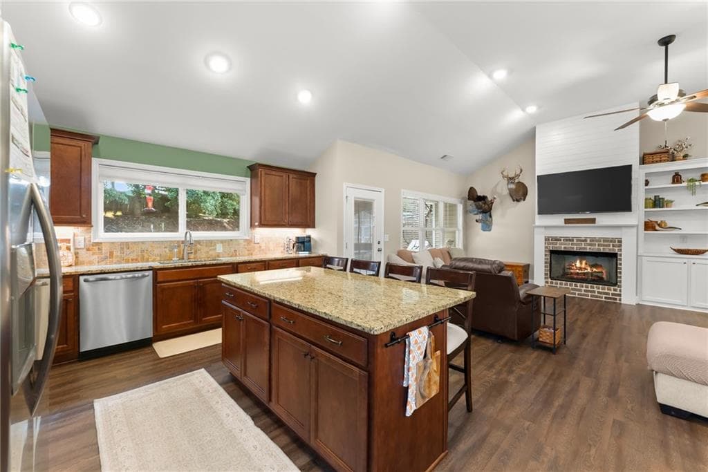 4 bedroom, 2 bathroom, 2,082 sq ft single family residence for sale at 60 Burts Crossing Drrive, Dawsonville, GA 30534 — photo 6