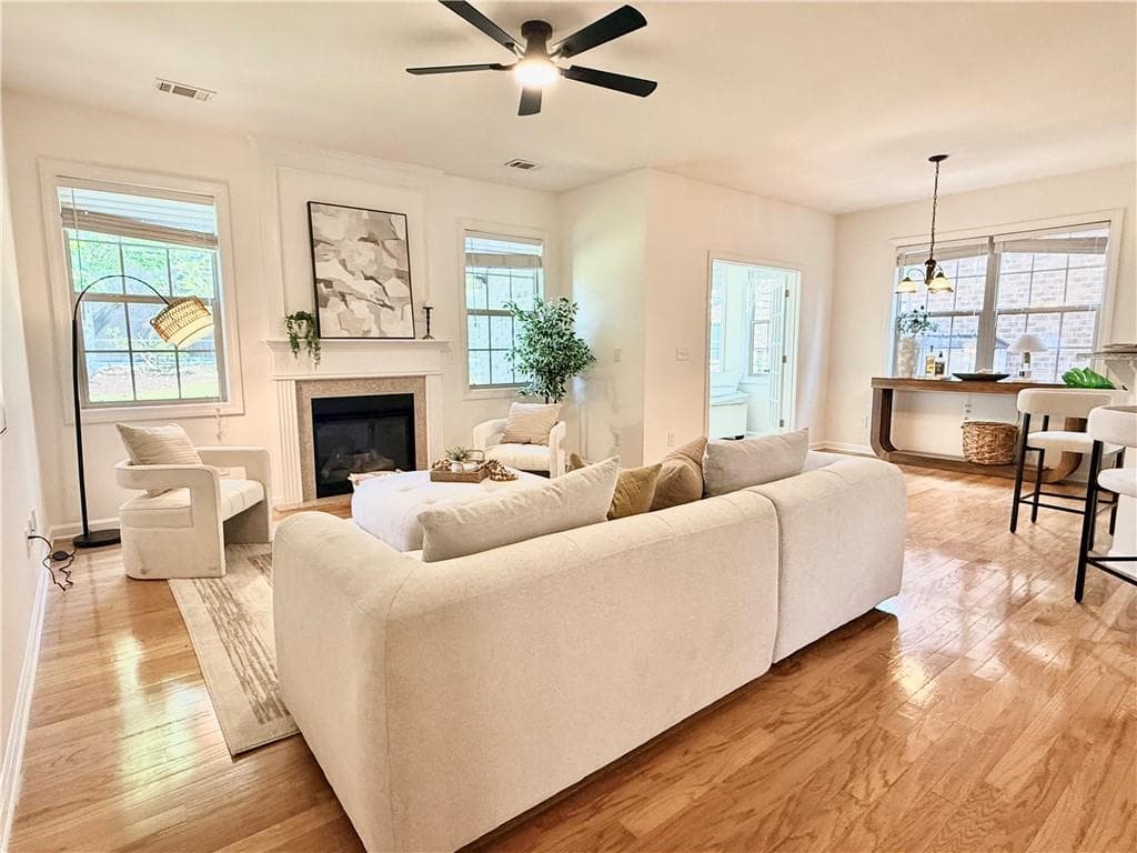 5 bedroom, 3 bathroom, 2,936 sq ft single family residence for sale at 582 Walkers Lane, Johns Creek, GA 30097 — photo 8