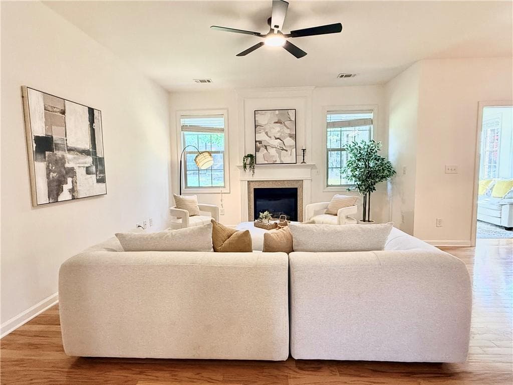 5 bedroom, 3 bathroom, 2,936 sq ft single family residence for sale at 582 Walkers Lane, Johns Creek, GA 30097 — photo 9