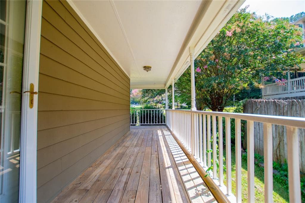 5 bedroom, 3 bathroom, 3,540 sq ft single family residence for sale at 327 Swan Drive, Hiram, GA 30141 — photo 8