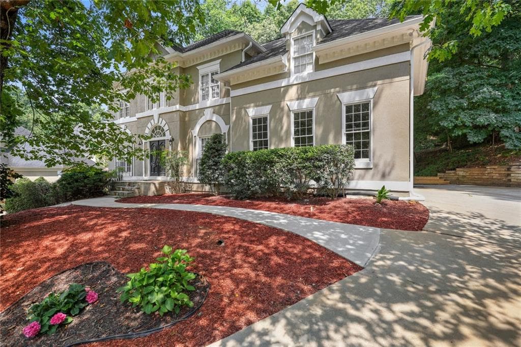 5 bedroom, 4 bathroom, 5,024 sq ft single family residence for sale at 110 Weedon Court, Alpharetta, GA 30022 — photo 1 of 42