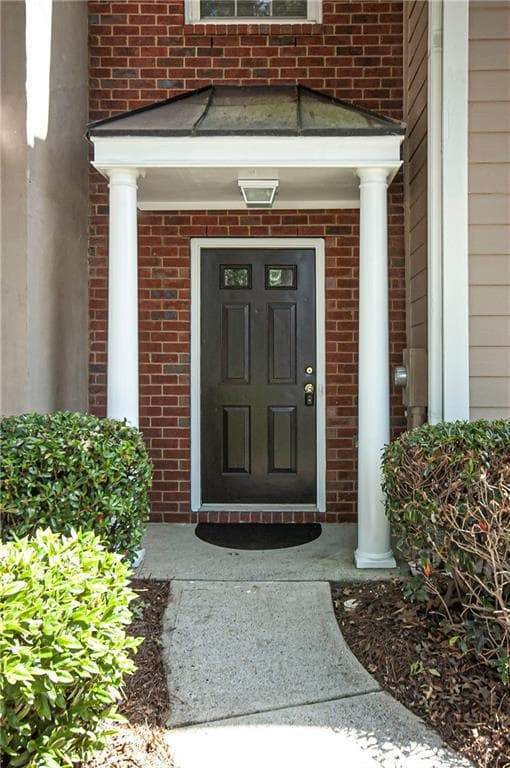 3 bedroom, 3 bathroom, 1,536 sq ft townhouse for sale at 210 Parkgreen Road, Lawrenceville, GA 30044 — photo 2