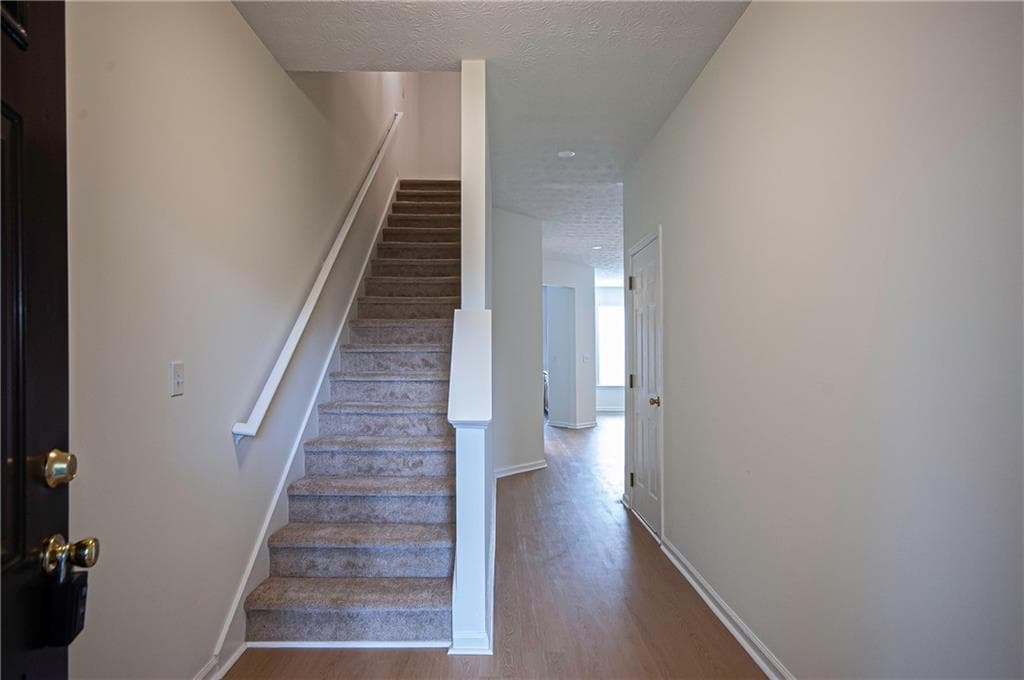 3 bedroom, 3 bathroom, 1,536 sq ft townhouse for sale at 210 Parkgreen Road, Lawrenceville, GA 30044 — photo 3