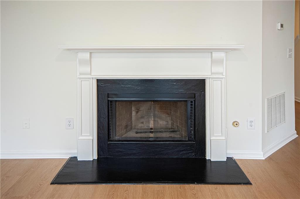 3 bedroom, 3 bathroom, 1,536 sq ft townhouse for sale at 210 Parkgreen Road, Lawrenceville, GA 30044 — photo 8