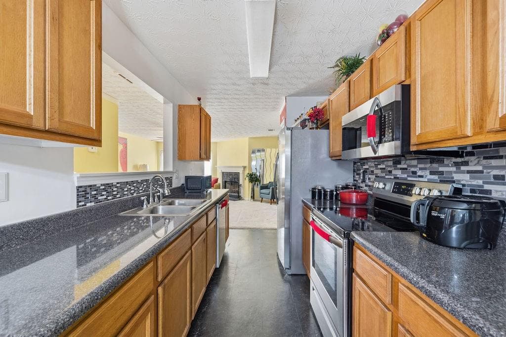 3 bedroom, 3 bathroom, 1,664 sq ft townhouse for sale at 2729 Vining Ridge Terrace, Decatur, GA 30034 — photo 6