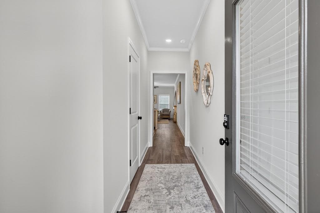 3 bedroom, 3 bathroom, 1,585 sq ft townhouse for sale at 18 Benscot Drive, Austell, GA 30106 — photo 4