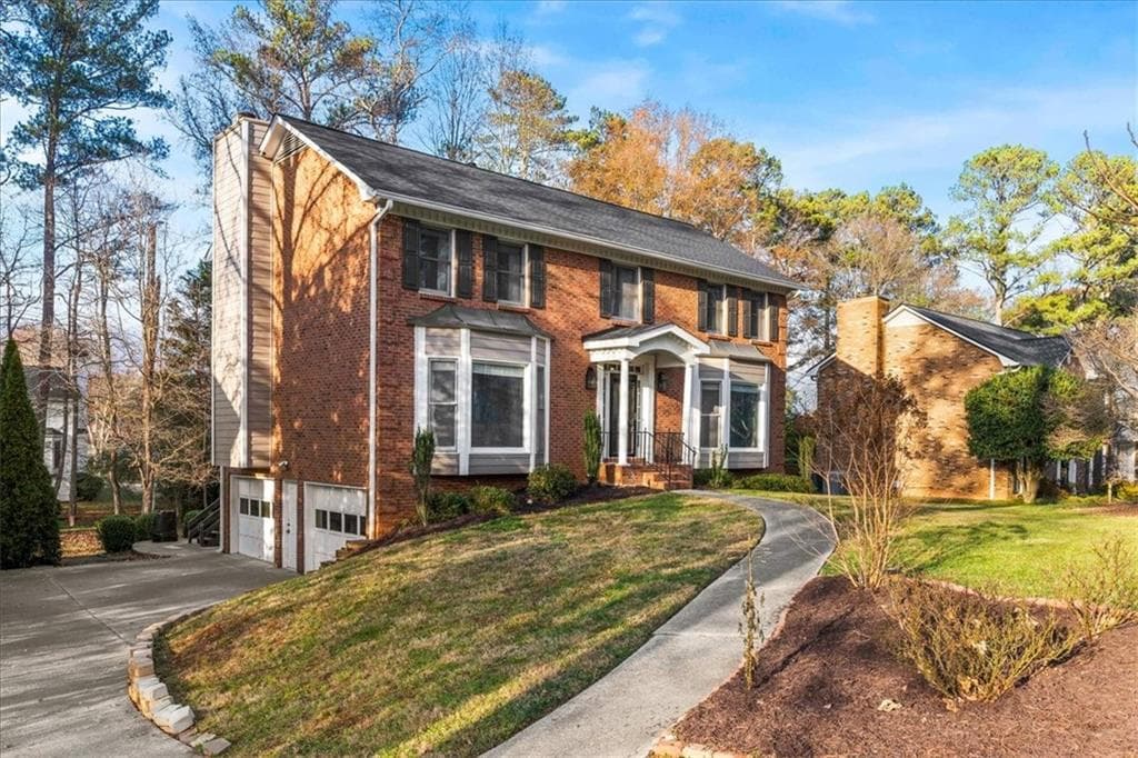 4 bedroom, 4 bathroom, 3,474 sq ft single family residence for rent at 5363 Amhurst Drive, Peachtree Corners, GA 30092 for $2,995 a month — photo 2
