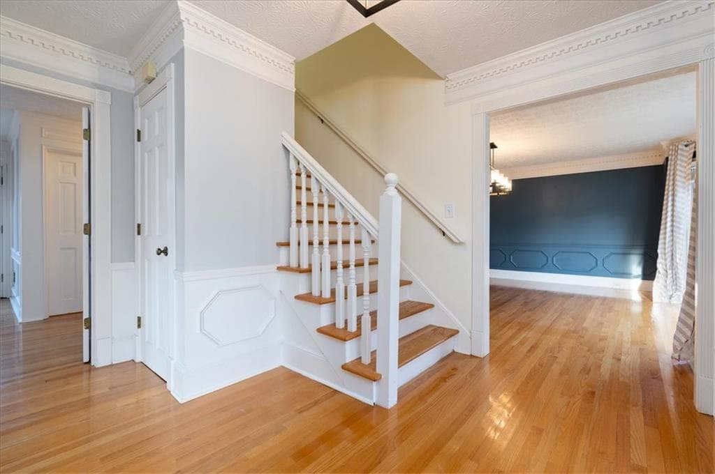 4 bedroom, 4 bathroom, 3,474 sq ft single family residence for rent at 5363 Amhurst Drive, Peachtree Corners, GA 30092 for $2,995 a month — photo 3