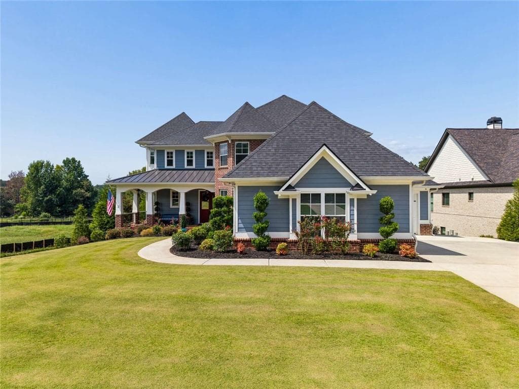 6 bedroom, 5 bathroom, 4,428 sq ft single family residence for sale at 1430 Traditions Way, Jefferson, GA 30549 — photo 2