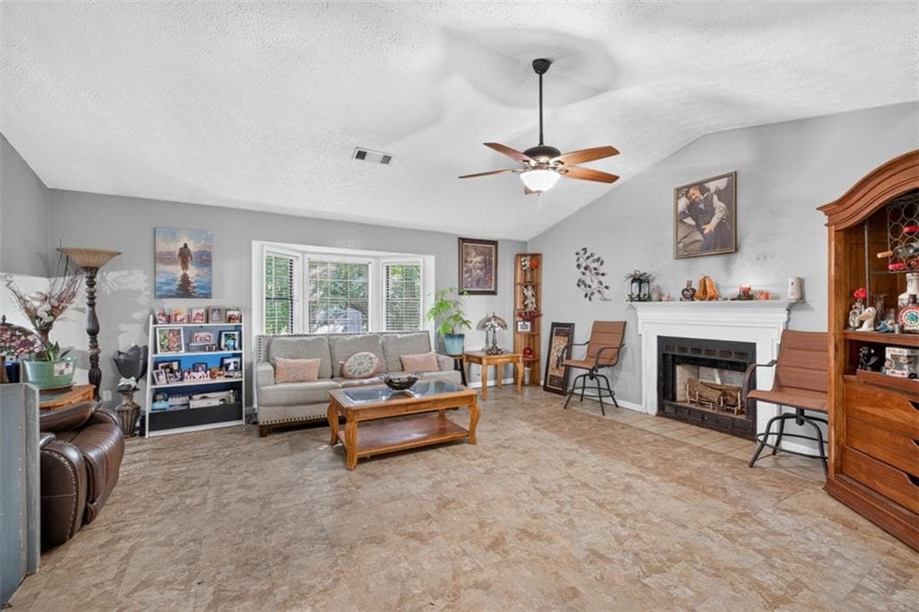3 bedroom, 2 bathroom, 1,512 sq ft single family residence for sale at 4971 Sugar Creek Drive, Sugar Hill, GA 30518 — photo 5