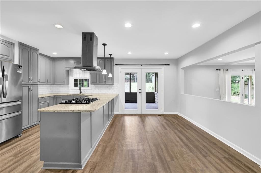 4 bedroom, 3 bathroom, 2,277 sq ft single family residence under contract at 4599 Cedar Knoll Drive, Marietta, GA 30066 — photo 9