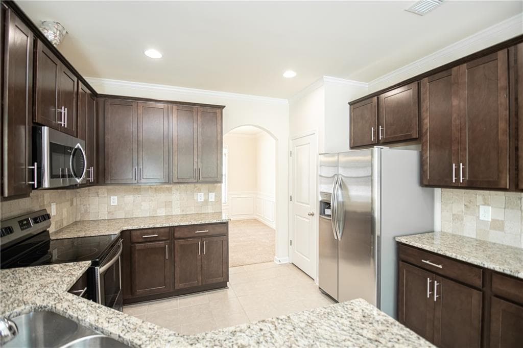5 bedroom, 3 bathroom, 2,800 sq ft single family residence for rent at 5863 Krim Drive, Norcross, GA 30093 for $3,000 a month — photo 10