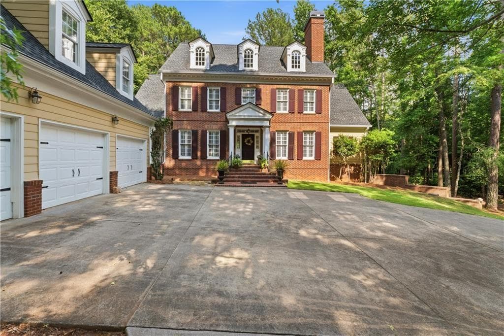 5 bedroom, 6 bathroom, 4,610 sq ft single family residence under contract at 256 Westchester Drive, Griffin, GA 30223 — photo 2