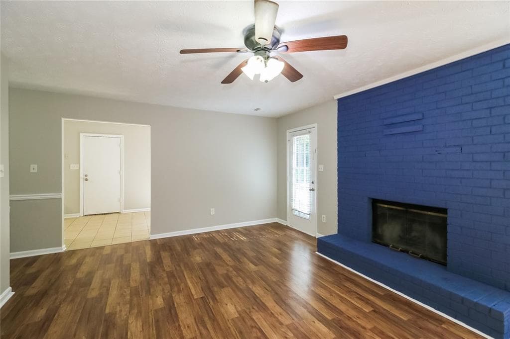 3 bedroom, 2 bathroom, 1,281 sq ft single family residence for sale at 8605 Collins Drive, Jonesboro, GA 30236 — photo 3