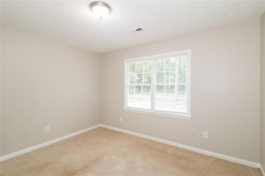 3 bedroom, 2 bathroom, 1,281 sq ft single family residence for sale at 8605 Collins Drive, Jonesboro, GA 30236 — photo 10