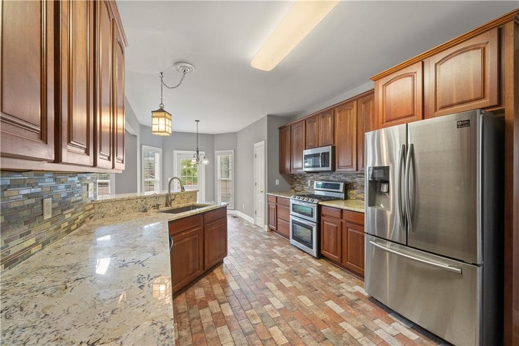 5 bedroom, 4 bathroom, 3,825 sq ft single family residence under contract at 32 Lasalle Lane, Douglasville, GA 30134 — photo 5