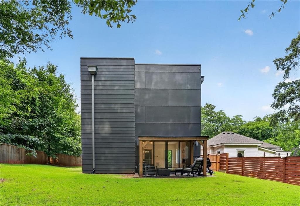 3 bedroom, 3 bathroom, 2,454 sq ft townhouse for rent at 244 Locust Street B, Atlanta, GA 30317 for $3,995 a month — photo 6