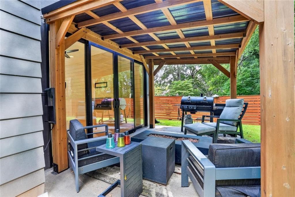 3 bedroom, 3 bathroom, 2,454 sq ft townhouse for rent at 244 Locust Street B, Atlanta, GA 30317 for $3,995 a month — photo 7