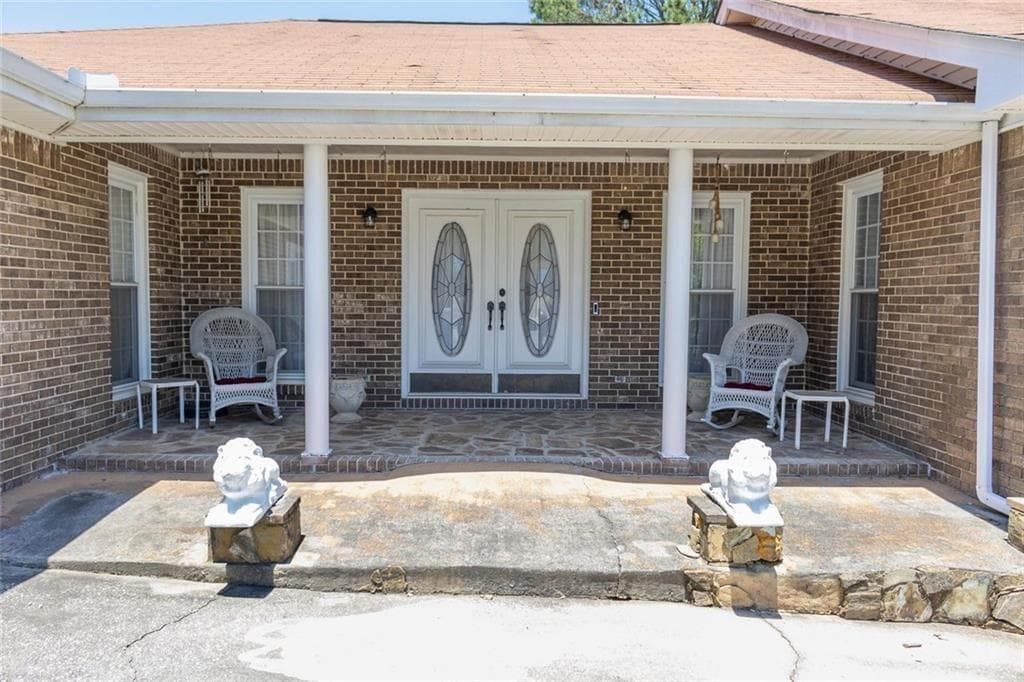 3 bedroom, 3 bathroom, 3,127 sq ft single family residence for sale at 4625 Lovvorn Rd Road, Carrollton, GA 30117 — photo 2