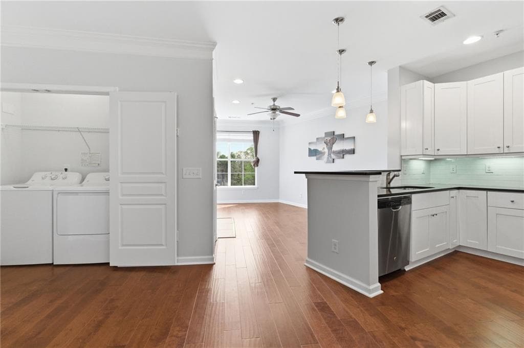 1 bedroom, 1 bathroom, 780 sq ft condominium for rent at 10 Perimeter Summit Boulevard 4443, Atlanta, GA 30319 for $1,690 a month — photo 7