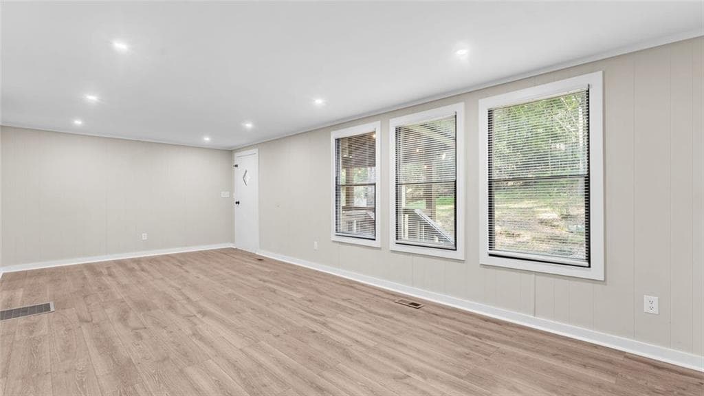 3 bedroom, 2 bathroom, 1,400 sq ft single family residence for sale at 3068 Pierce Road, Gainesville, GA 30507 — photo 6