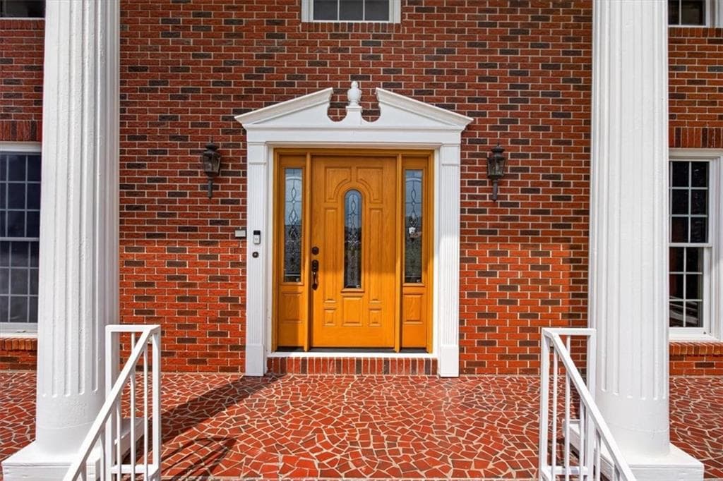 4 bedroom, 4 bathroom, 3,936 sq ft single family residence for sale at 195 River Street, Ellijay, GA 30540 — photo 5