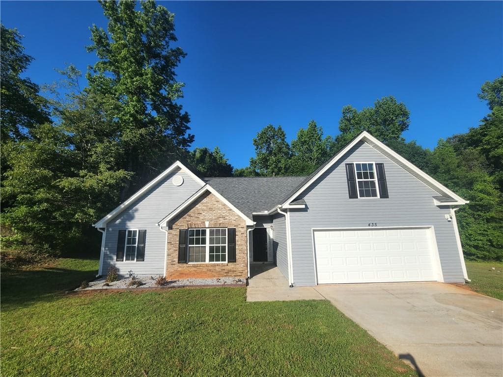 4 bedroom, 2 bathroom, 1,784 sq ft single family residence for sale at 435 Butler Bridge Circle, Covington, GA 30016 — photo 2