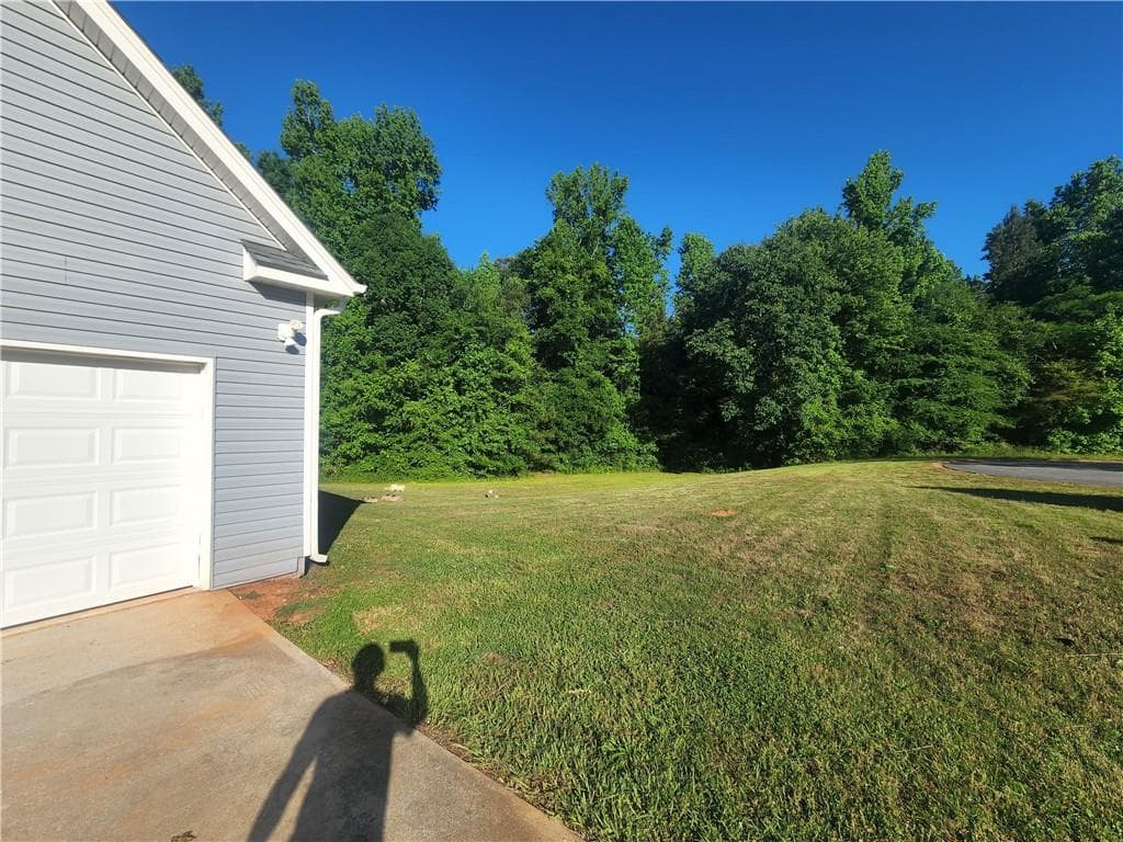 4 bedroom, 2 bathroom, 1,784 sq ft single family residence for sale at 435 Butler Bridge Circle, Covington, GA 30016 — photo 5