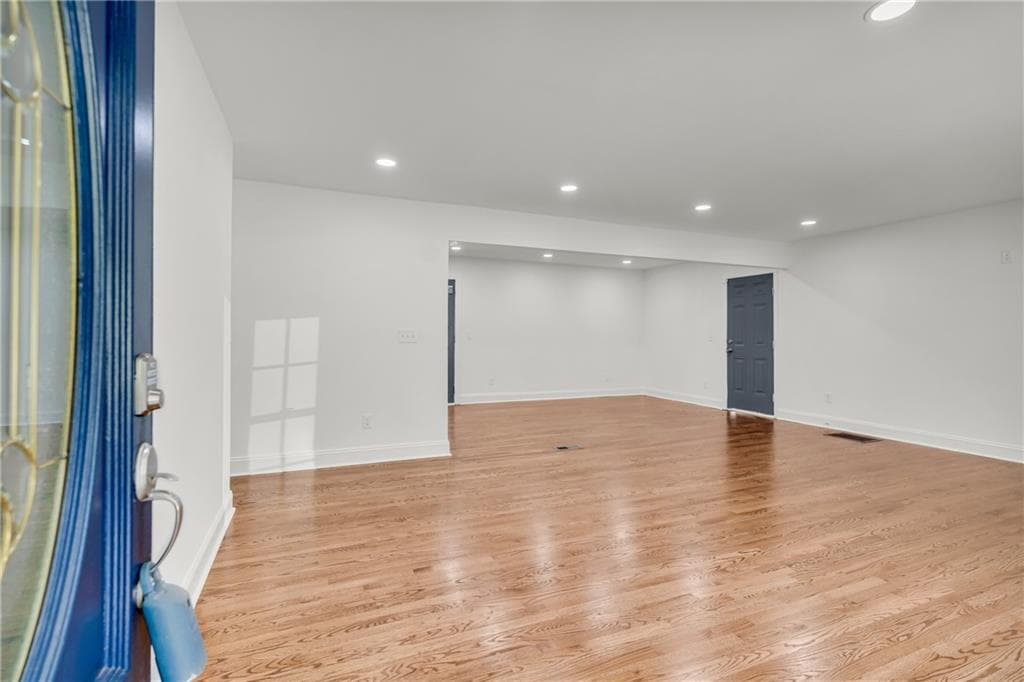 3 bedroom, 2 bathroom, 1,468 sq ft single family residence for sale at 4246 Colony East Drive, Stone Mountain, GA 30083 — photo 4