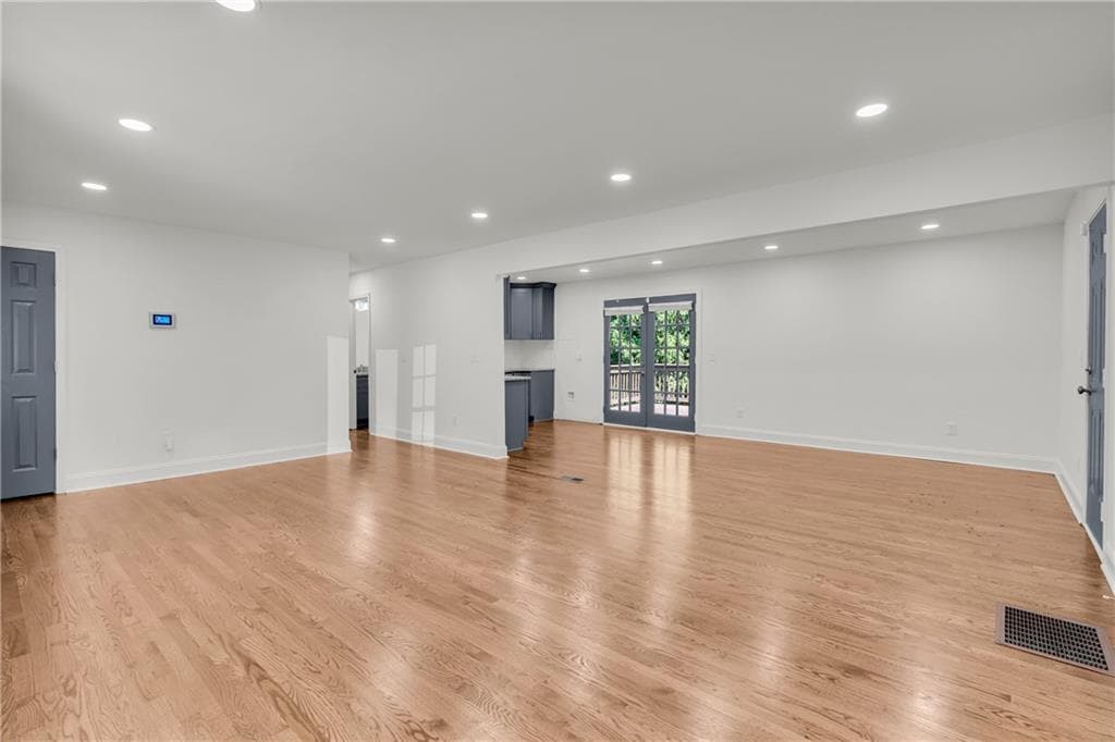 3 bedroom, 2 bathroom, 1,468 sq ft single family residence for sale at 4246 Colony East Drive, Stone Mountain, GA 30083 — photo 6
