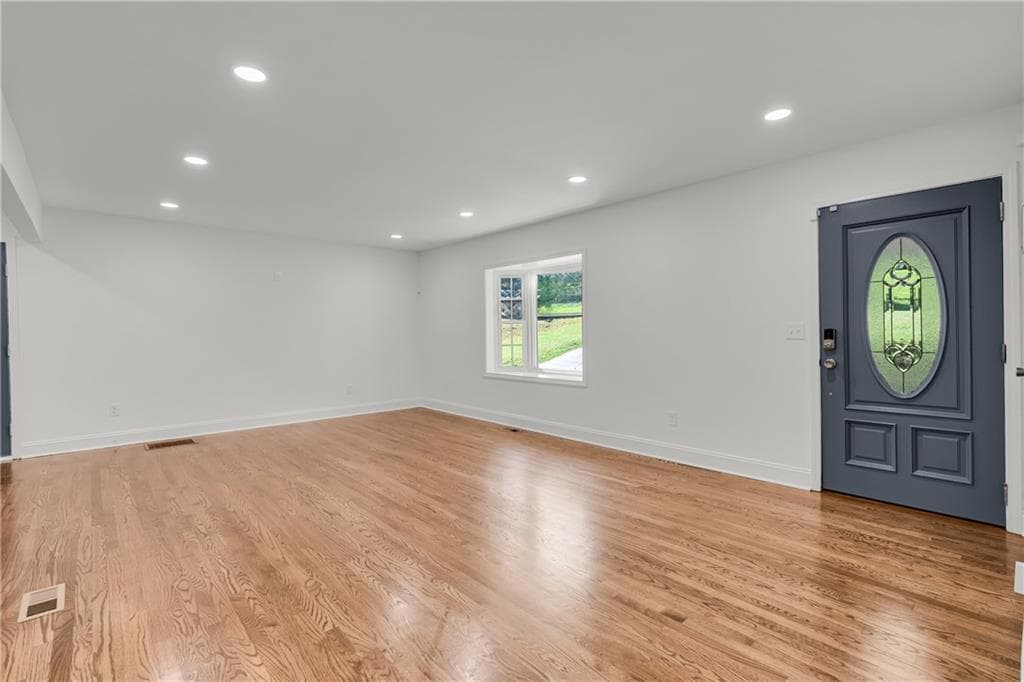 3 bedroom, 2 bathroom, 1,468 sq ft single family residence for sale at 4246 Colony East Drive, Stone Mountain, GA 30083 — photo 7