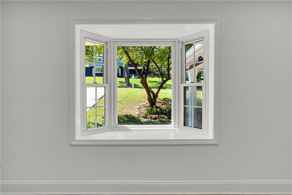 3 bedroom, 2 bathroom, 1,468 sq ft single family residence for sale at 4246 Colony East Drive, Stone Mountain, GA 30083 — photo 8