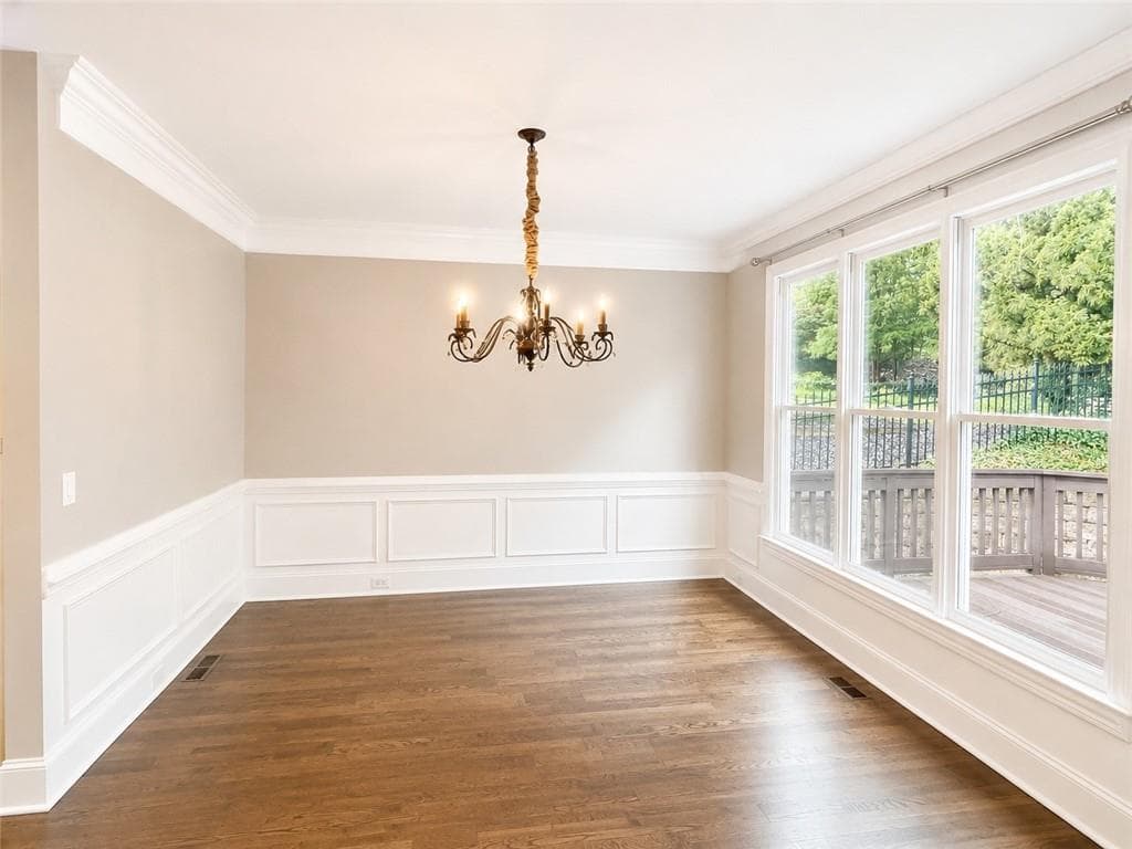 5 bedroom, 5 bathroom, 4,570 sq ft single family residence for rent at 340 Nell Court, Atlanta, GA 30342 for $5,800 a month — photo 5