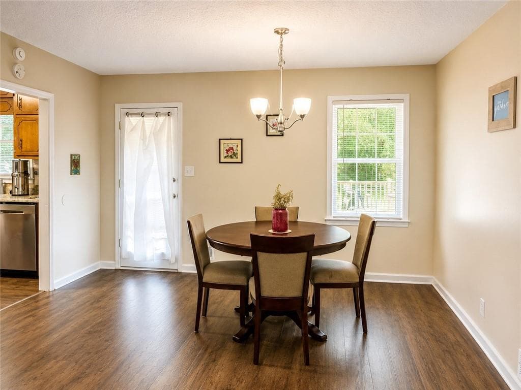 3 bedroom, 2 bathroom, 1,410 sq ft single family residence for sale at 205 Meadowbrook Drive, Mcdonough, GA 30253 — photo 5