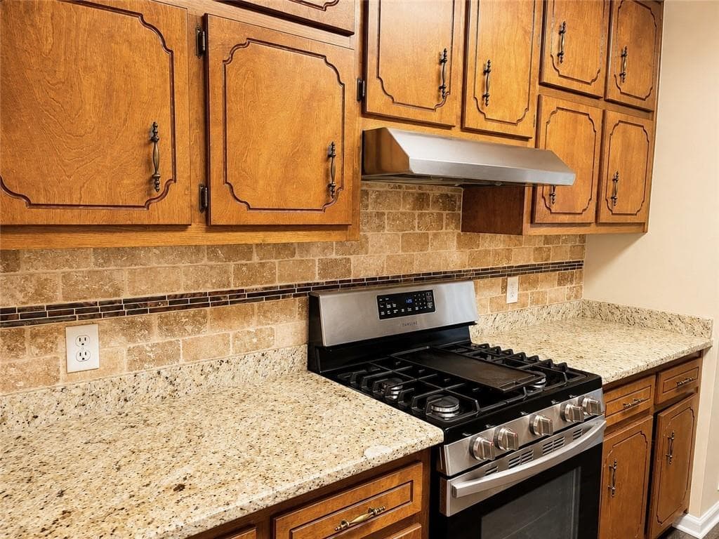 3 bedroom, 2 bathroom, 1,410 sq ft single family residence for sale at 205 Meadowbrook Drive, Mcdonough, GA 30253 — photo 6