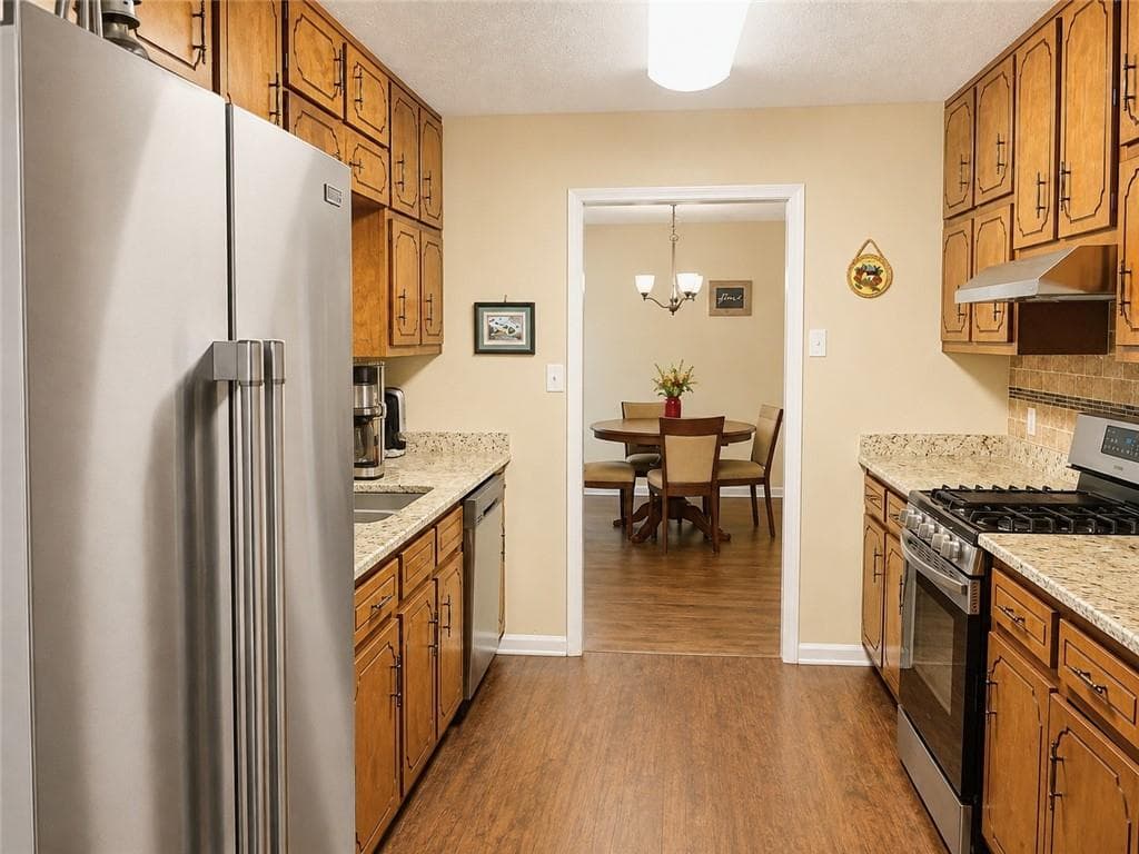 3 bedroom, 2 bathroom, 1,410 sq ft single family residence for sale at 205 Meadowbrook Drive, Mcdonough, GA 30253 — photo 8