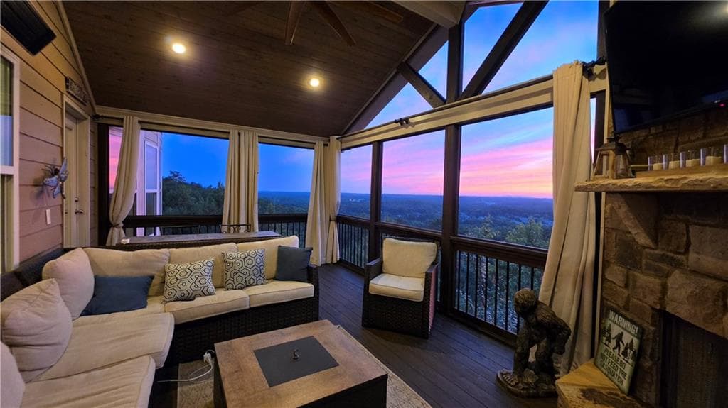 6 bedroom, 5 bathroom, 4,330 sq ft single family residence for sale at 5085 Laurel Ridge Drive, Cumming, GA 30040 — photo 6