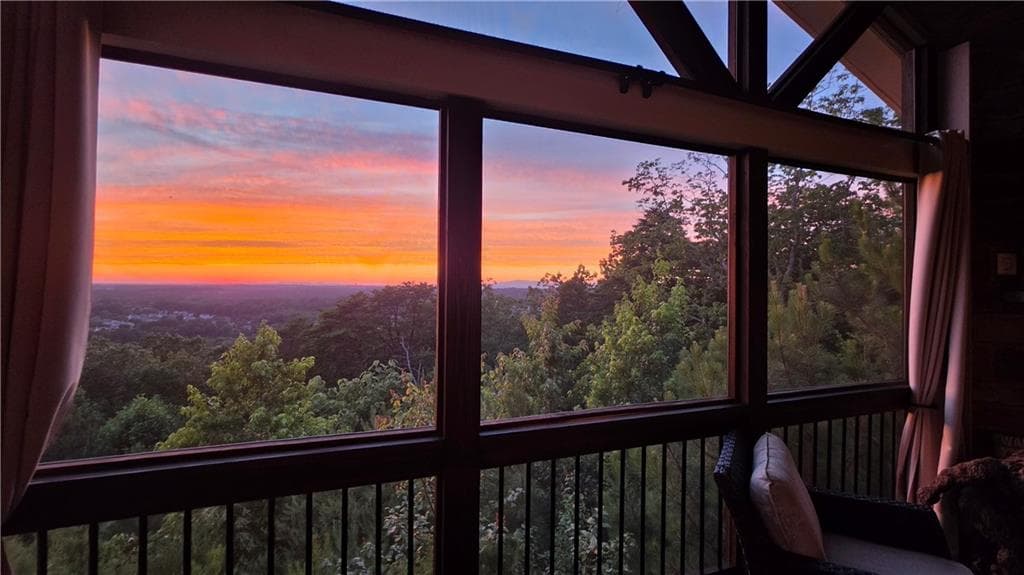 6 bedroom, 5 bathroom, 4,330 sq ft single family residence for sale at 5085 Laurel Ridge Drive, Cumming, GA 30040 — photo 10
