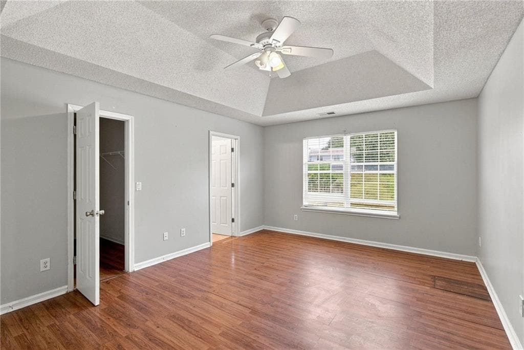 4 bedroom, 3 bathroom, 2,329 sq ft single family residence for sale at 2808 Vintage Wood Way, Kennesaw, GA 30144 — photo 9