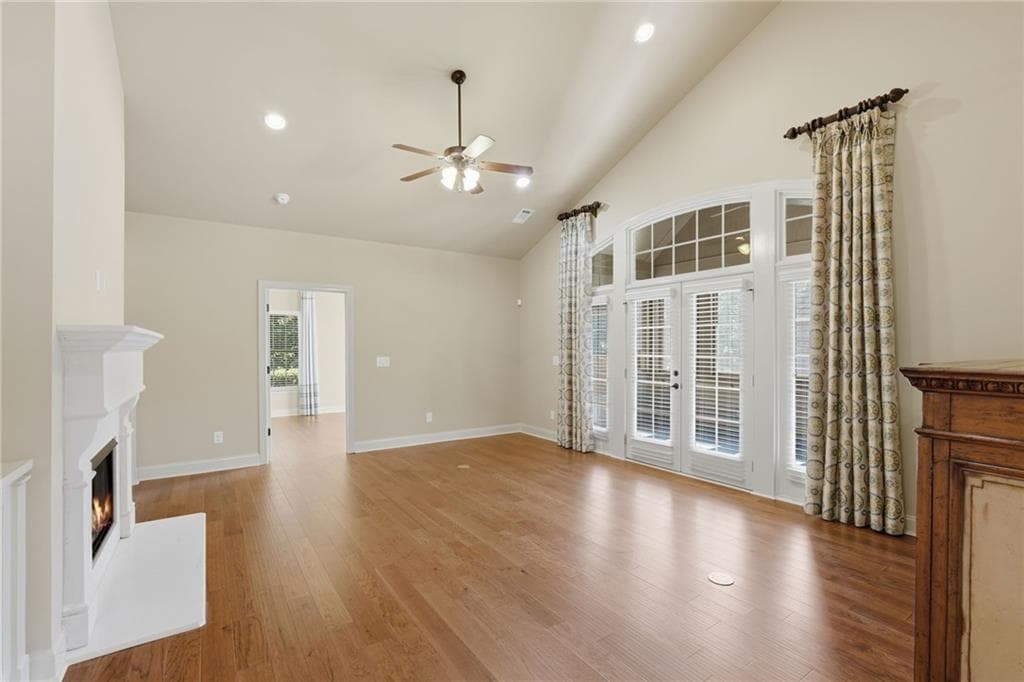 3 bedroom, 3 bathroom, 2,525 sq ft condominium for sale at 4204 Lanier Ridge Walk 503, Cumming, GA 30041 — photo 6