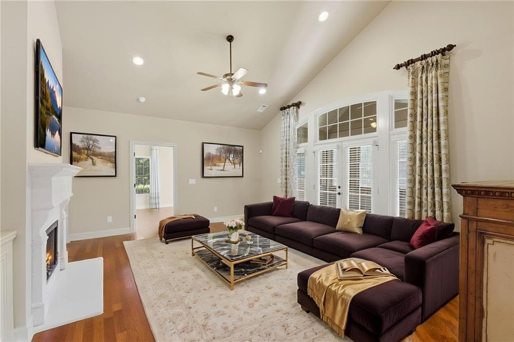 3 bedroom, 3 bathroom, 2,525 sq ft condominium for sale at 4204 Lanier Ridge Walk 503, Cumming, GA 30041 — photo 7